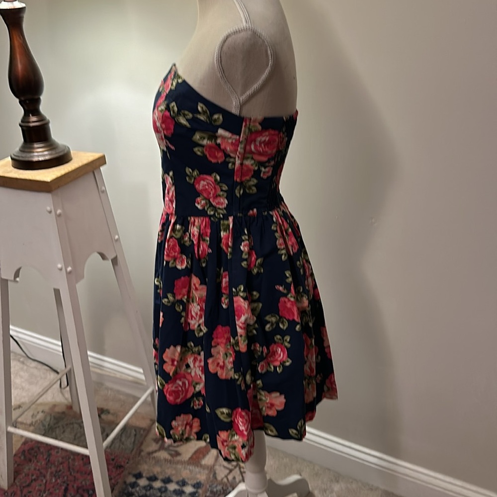 Forever 21 strapless Floral Dress - Picture 4 of 8